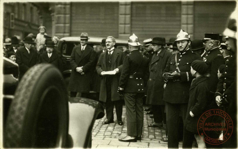 [Livraison et Inauguration d'une voiture de Pompiers, le 19 avril 1931, à Hayange]