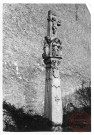Bildstock situé dans le virage de la rue de Meilbourg (en face de la rue du Prieur) à Garche (Thionville). Daté 1613, statues de la Vierge et l'Enfant, Saint-Rémy, Saint-Nicolas et Sainte Ursule