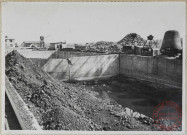Fosses à charbon, affaissement du mur transversal de la fosse à charbon n°3. Dans le coin du fond on aperçoit un détachement net du mur transversal et du mur de soutènement longitudinal