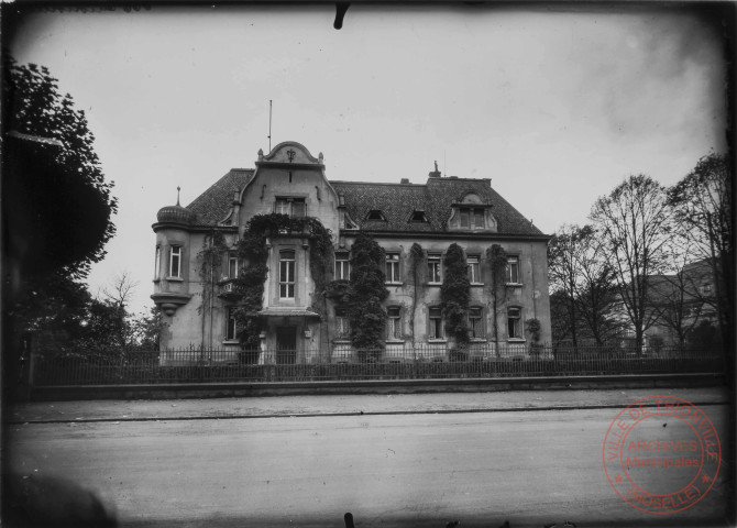 La sous-préfecture de Thionville dans les années 1930