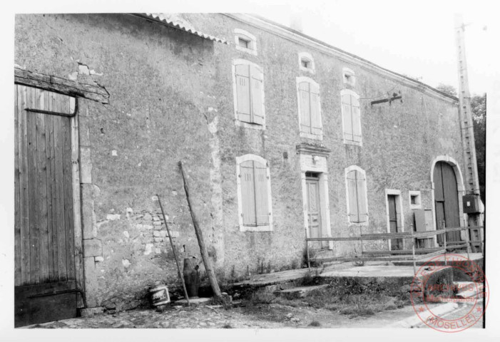 Ferme située à Halling (commune de Puttelange-lès-Thionville). Lieu exact non identifié