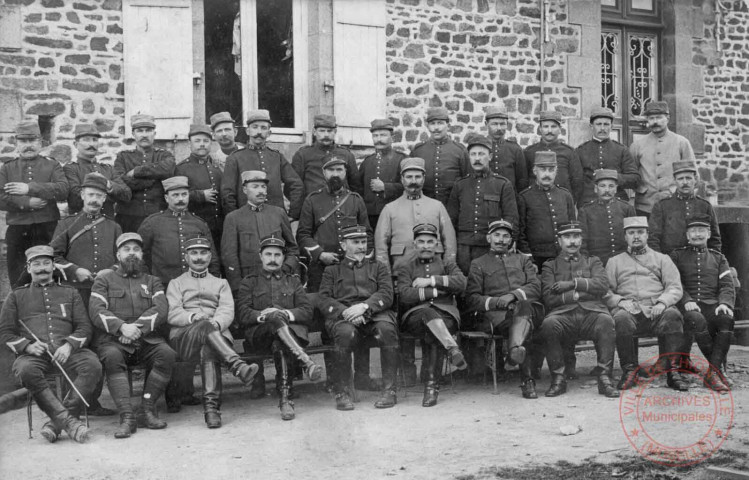 Groupe de militaires de la 10e division de cavalerie