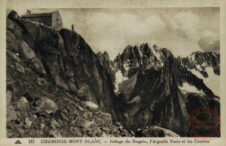 CHAMONIX-MONT-BLANC. - Refuge du Requin, l'Aiguille Verte et les Courtes