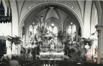 Décoration de l'église de Guentrange à l'occasion d'une fête religieuse