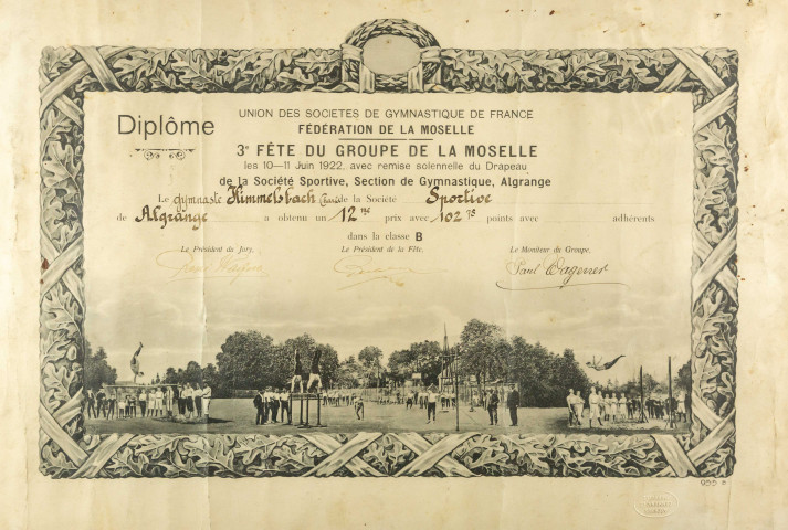 Diplôme de l'Union des sociétés de gymnastique de France. Fédération de la Moselle. 3e Fête du groupe de la Moselle les 10-11 juin 1922 avec remise solennelle du drapeau de la Société sportive, section de gymnastique, Algrange. Le gymnaste Himmelbach Charles de la Société sportive de Algrange a obtenu un 12e prix avec 102,75 points