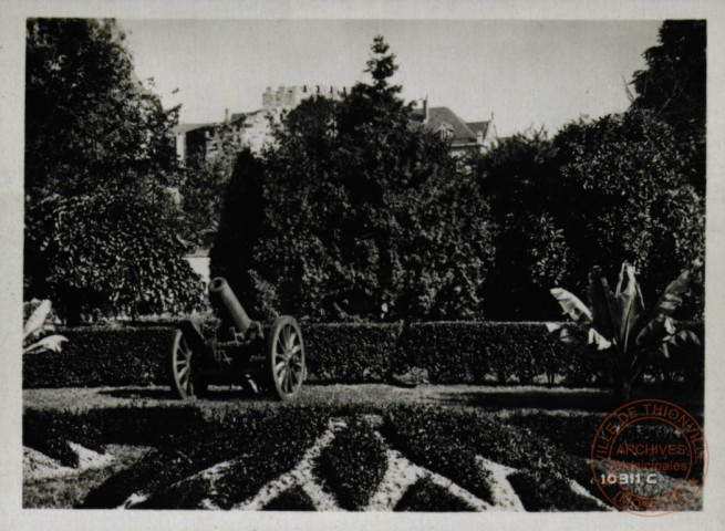 Thionville - Parterre fleuri, les Promenades