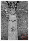 Bildstock situé dans le virage de la rue de Meilbourg (en face de la rue du Prieur) à Garche (Thionville). Daté 1613, statues de la Vierge et l'Enfant, Saint-Rémy, Saint-Nicolas et Sainte Ursule