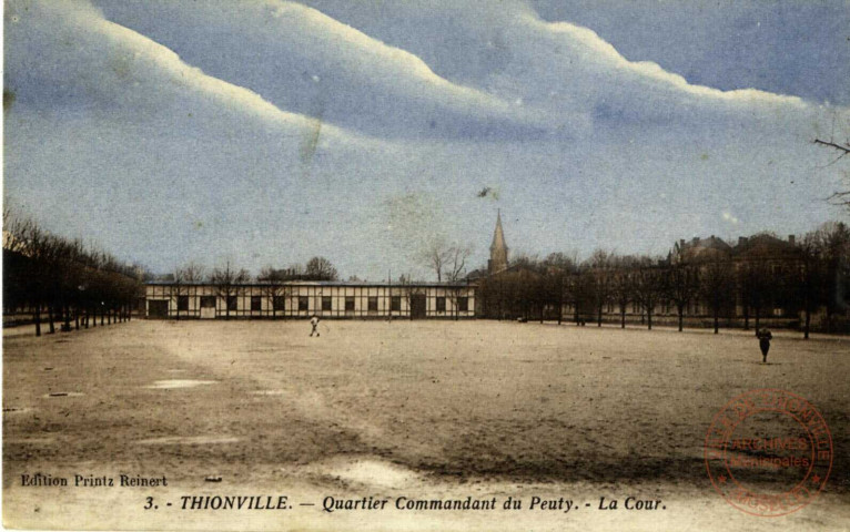 Thionville.- Quartier Commandant du Peuty - La Cour