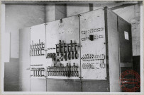 Tableau B.T. de Metzange. Appareillage démoli et enlevé.