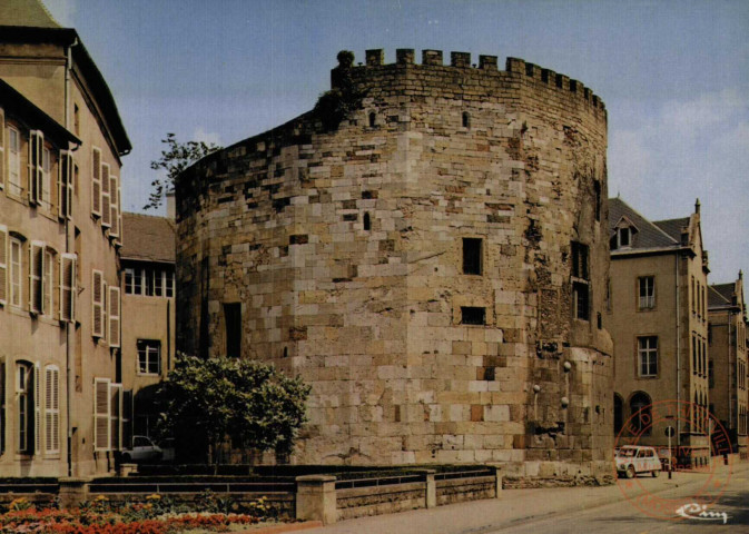 Thionville (Moselle) - Tour aux Puces (XIIe s.), abritant le musée