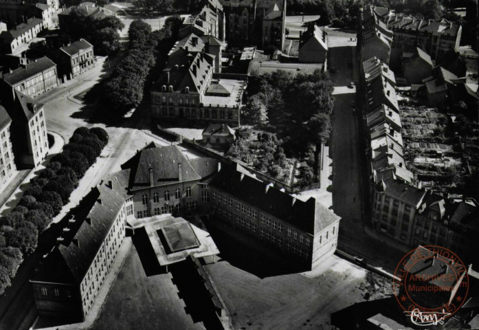 Thionville (Moselle) - Vue aérienne - Ecole Poincaré