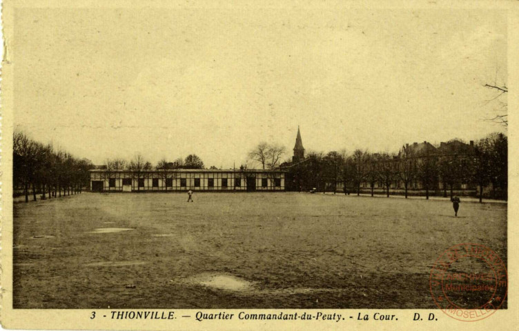 Thionville - Quartier Commandant-du-Peuty - La Cour