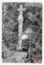 Bildstock situé au lieu-dit "Stuck à Puttelange-lès-Thionville. Croix érigée en 1864 (date portée sur le fût) par le sculpteur Hansen, de Rodemack (Moselle) , pour André Schultz et sa femme Christine Gind
