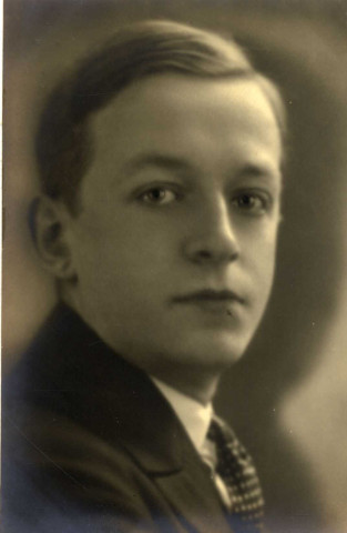 [Photographie de jeunes hommes]