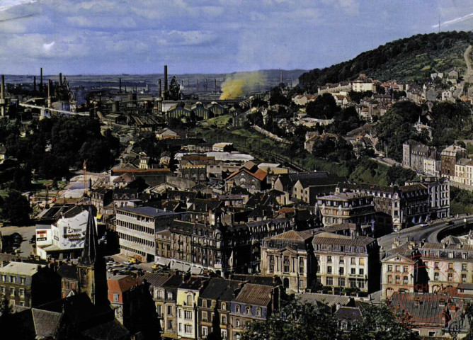 Longwy (M.-et-M.) - Vue générale - Vallée des hauts fourneaux