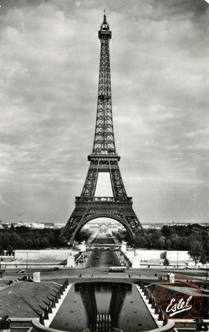 Paris. La Tour Eiffel.