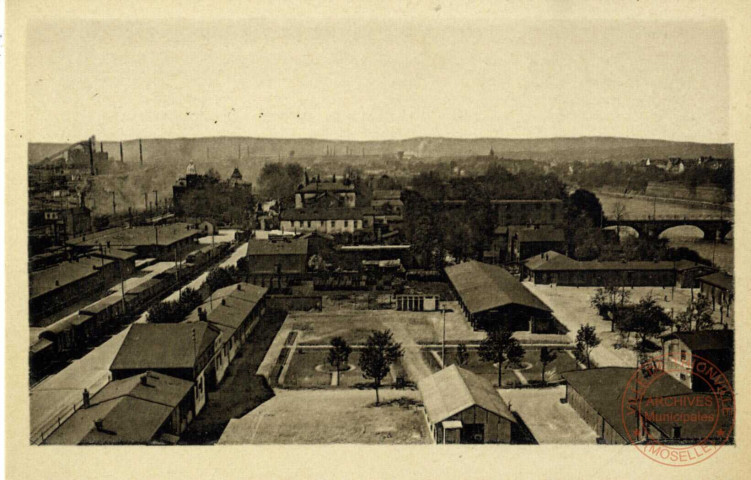 [Vue du quartier de la gare dans les années 1930]