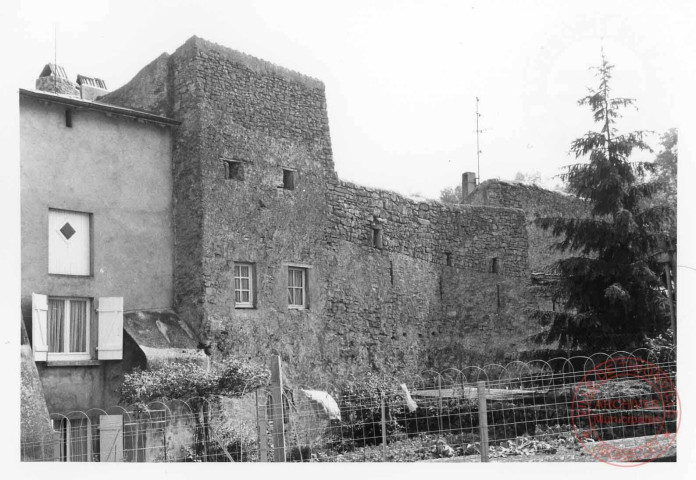 Façades à l'angle de la rue Thionville et de la rue du Général Simmer