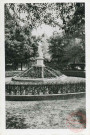 Statue de la nymphe, place de la République