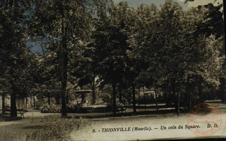 Thionville (Moselle) - Un coin du Square