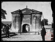 Destruction des fortifications autour de la porte de Sarrelouis