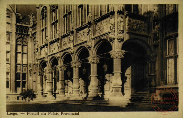 Liège-Portail du Palais Provincial.