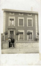 [Photographie de la maison du cousin Charles Schontz à Suzange dans les années 1910]