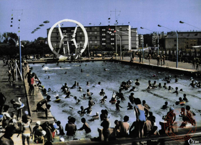 Thionville (Moselle) - La Piscine