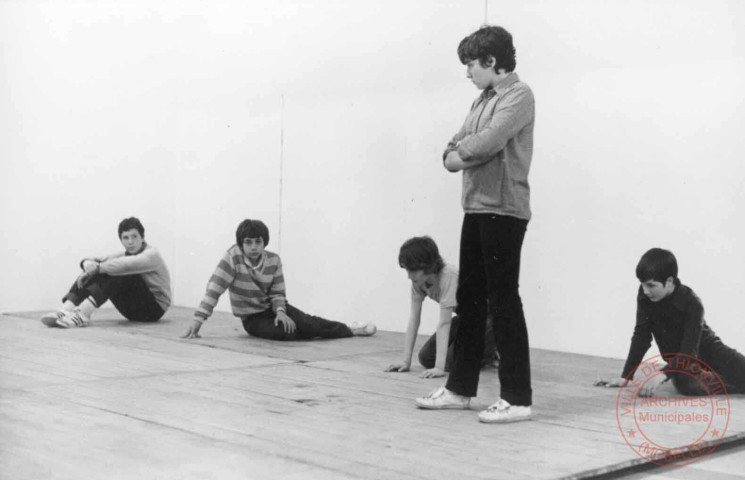 Spectacle du Théâtre Populaire de Lorraine : "Quand le chat n'est pas là les souris blanches"