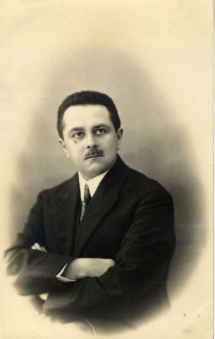 [Photographie de Léon Martha dans les années 1920]