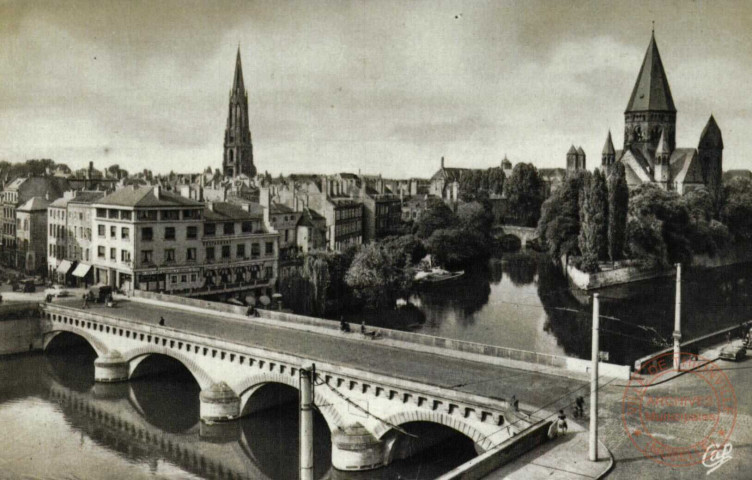 Metz : Pont Moyen et Temple Protestant