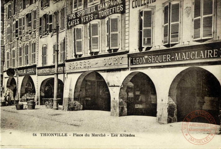 Thionville - Place du Marché - Les Arcades