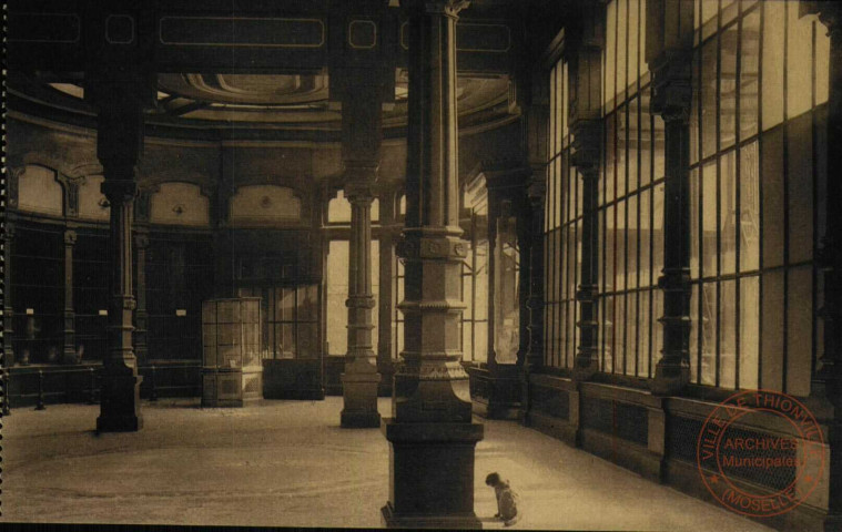 Anvers-Jardin Zoologique. Bâtiment des Singes (intérieur).