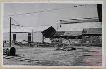 Magasin à briques n°1. Travée effondrée sous le poids des poussières accumulées sur la toiture.