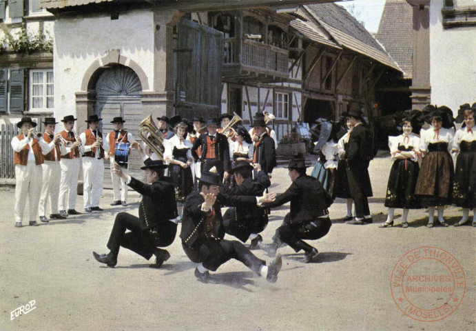 L'Alsace Pittoresque. Fête au Village.