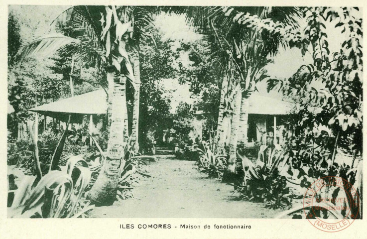 ILES COMORES. Maison de fonctionnaire.