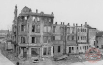 Libération de Thionville. L'ancien Hôtel Terminus, rive droite, après les bombardements