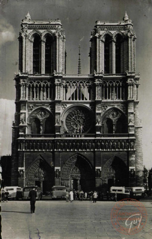 Façade de la Cathédrale Notre-Dame.( 1163-1260).