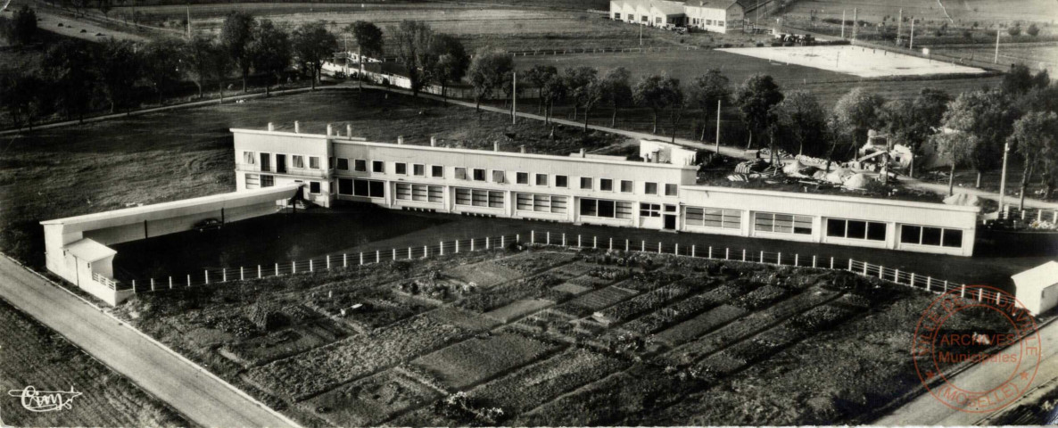 Chateau-Salins (Moselle) - Vue aérienne - Le Groupe Scolaire