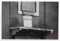 Linteau sculpté au 60 rue des Romains à Gandren (commune de Beyren-lès-Sierck)