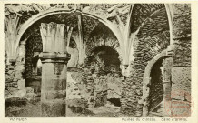 VIANDEN. Ruines du Château. Salle d'Armes.