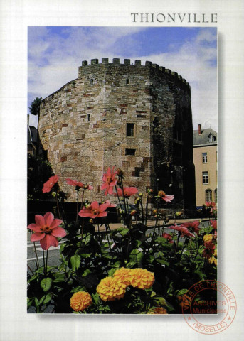 Thionville ( Moselle) - La Tour aux puces (XIIe siècle) abrite un musée de céramique Gallo-Romaine