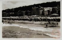 TROUVILLE -Reine des Plages/ Le Trouville-Palace et La Place