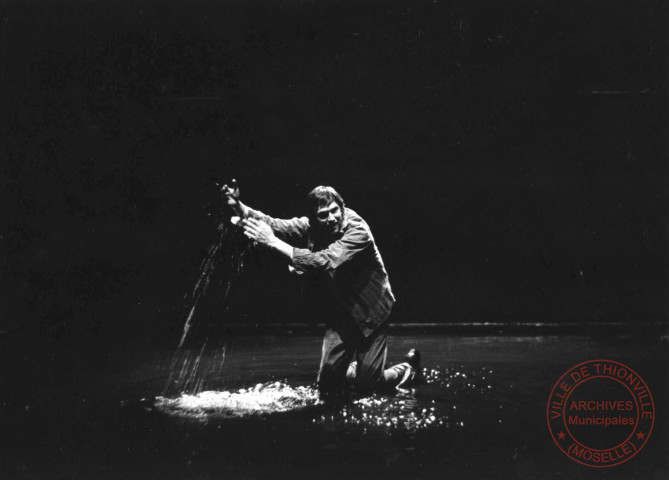 Spectacle du Théâtre Populaire de Lorraine : "Cage"