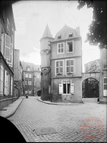 Maison des Raville Cour du Château