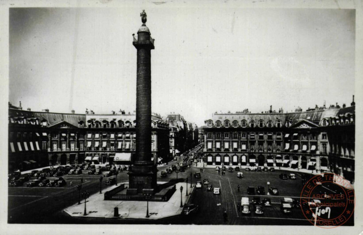 PARIS...... En Flânant - Place et Colonne Vendôme