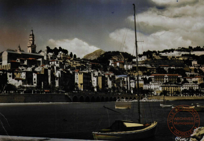 MENTON - Vue Générale et le Port