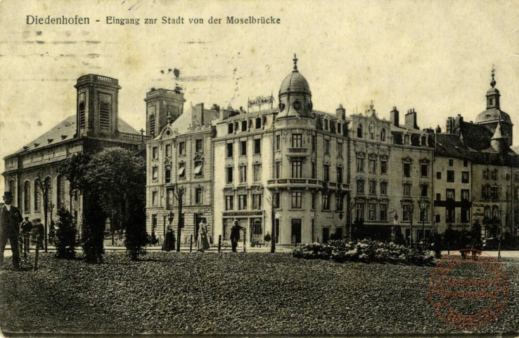 Diedenhofen - Eingang zur Stadt von der Moselbrücke