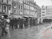 [Cortège pour les obsèques du Dr Léon Schmitt, adjoint au maire et conseiller général, le 20 juin 1960]