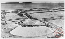 69. La vie maritime - Saline de l'étang de Berre